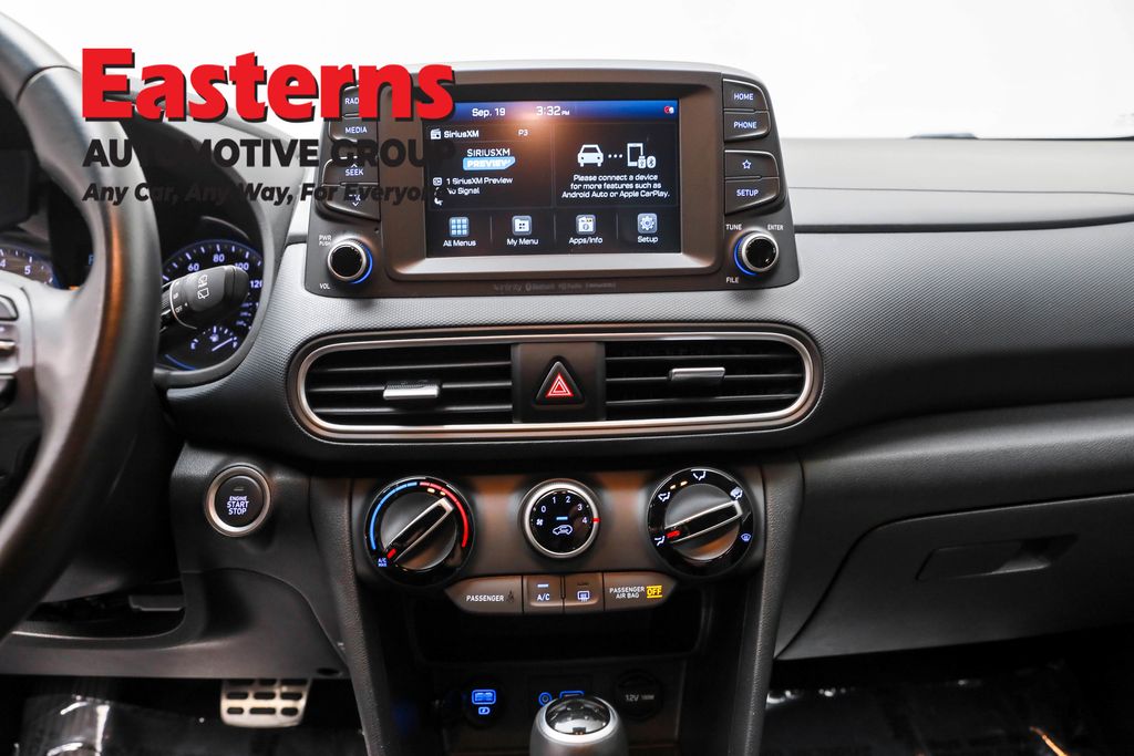 2021 Hyundai Kona SEL Plus photo 8