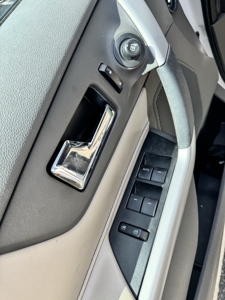 2014 Ford Edge SEL photo 9