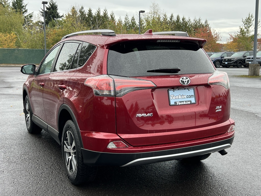 2018 Toyota RAV4 XLE photo 4