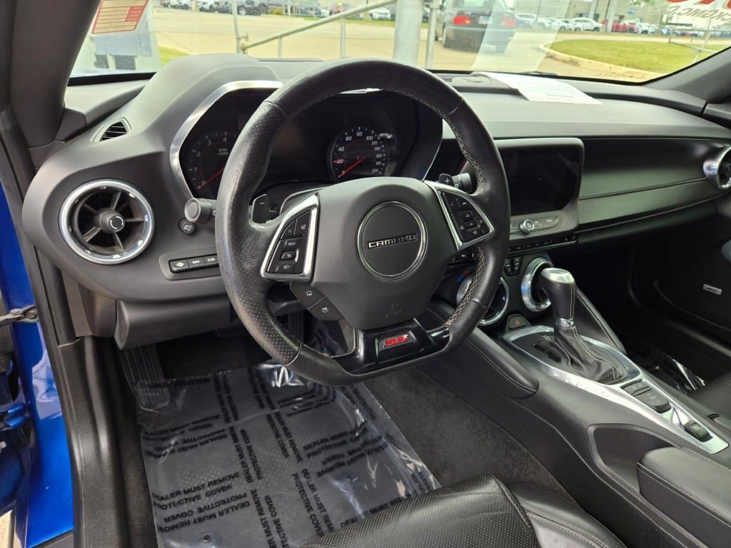 2016 Chevrolet Camaro 2SS photo 17