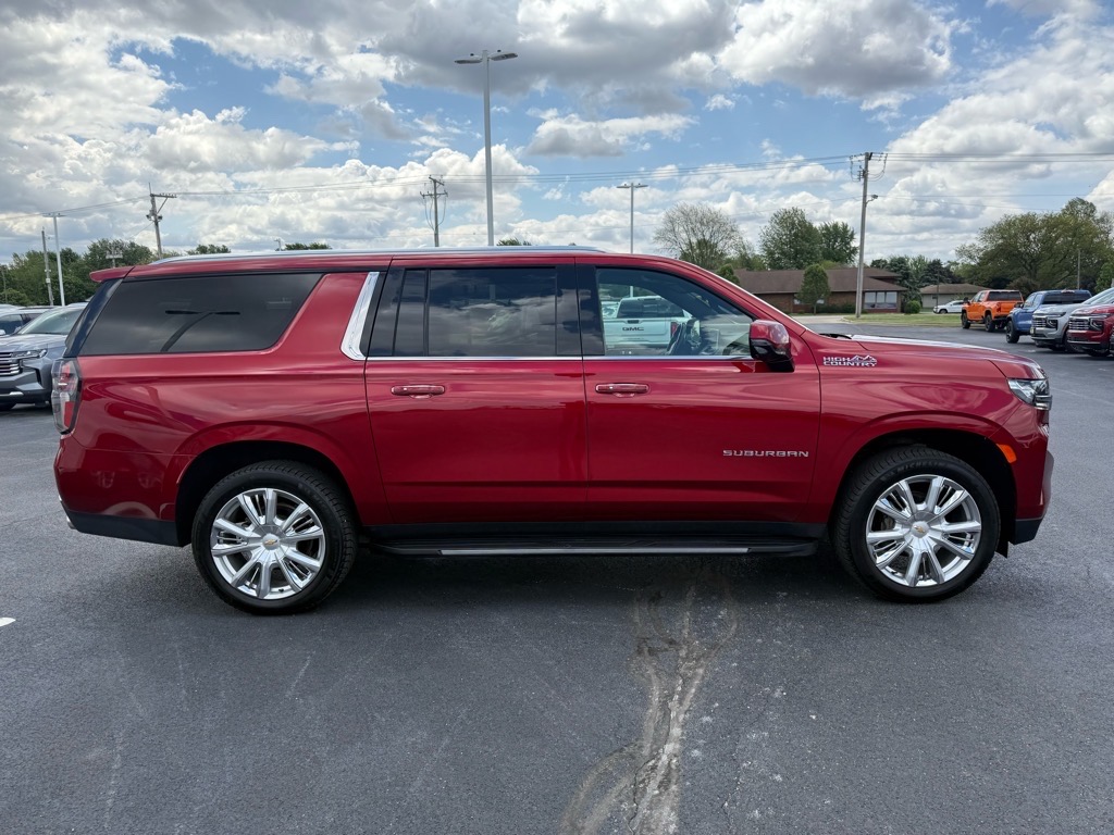 2023 Chevrolet Suburban High Country photo 6