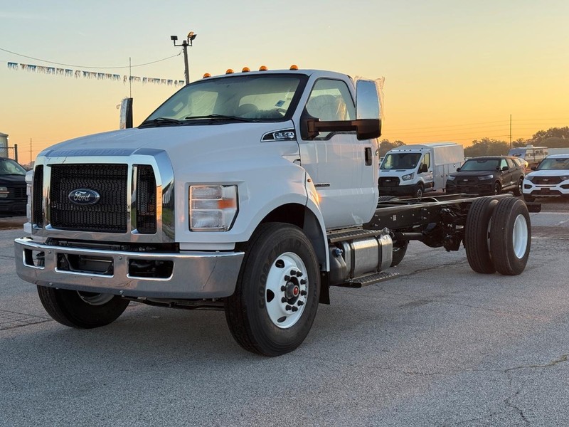 New 2026 Ford F-650 Straight Frame 218 in WB 144 in CA's photo