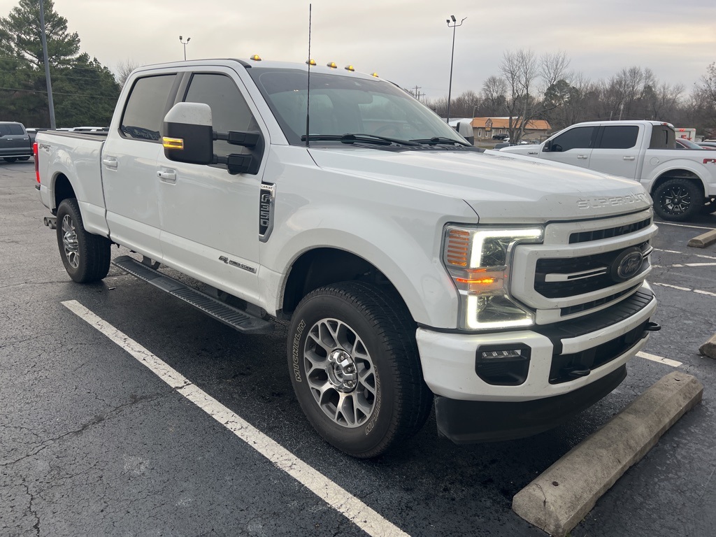 2022 Ford F-350 Lariat photo 2