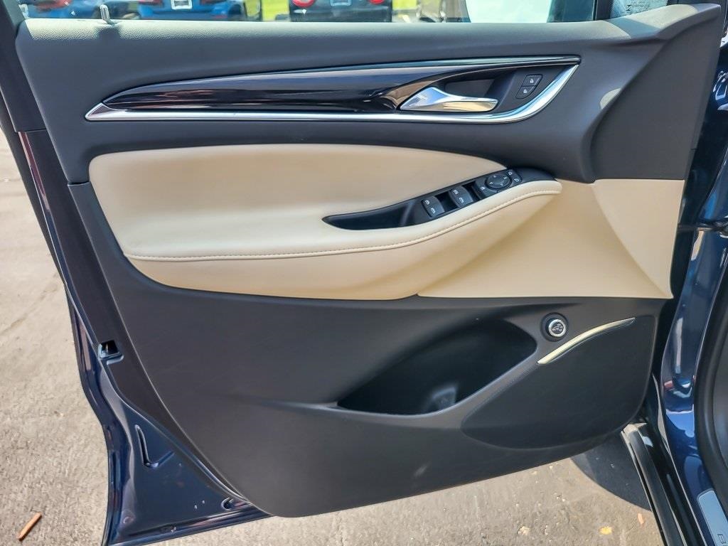 2023 Buick Enclave Essence photo 16