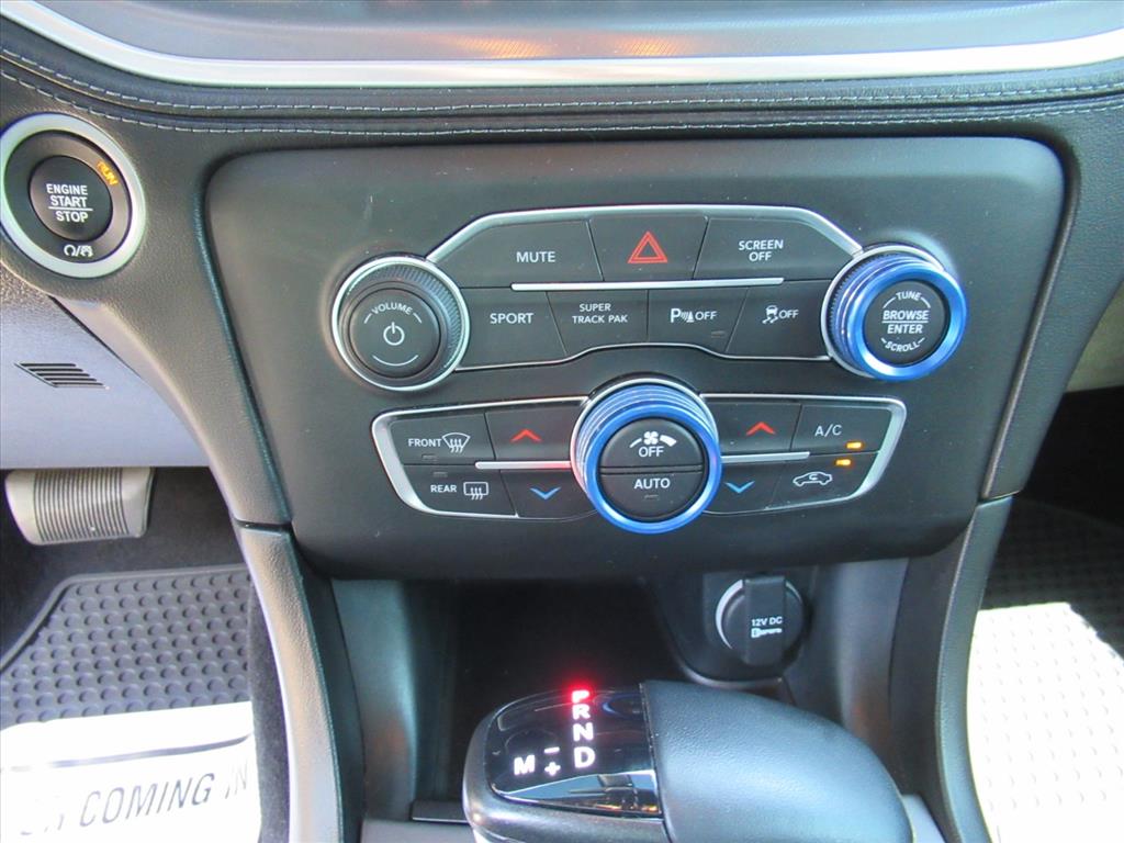 2022 Dodge Charger R/T photo 25