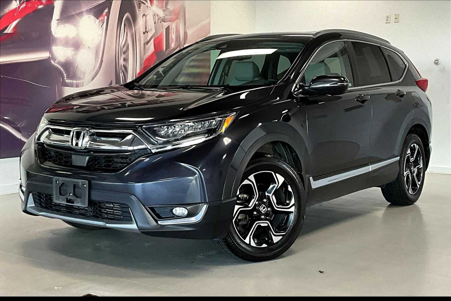 2018 Honda CR-V Touring's photo