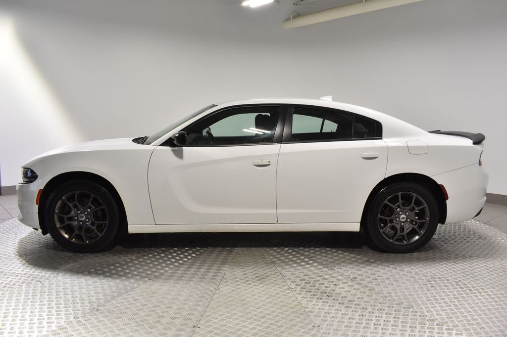 Used 2018 Dodge Charger GT with VIN 2C3CDXJGXJH230992 for sale in Beachwood, OH