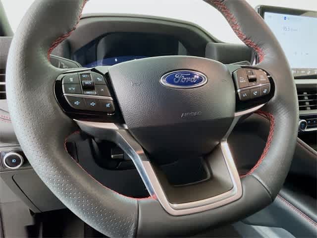 2025 Ford Explorer ST-Line photo 13