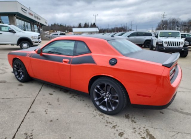 2023 Dodge Challenger R/T photo 5