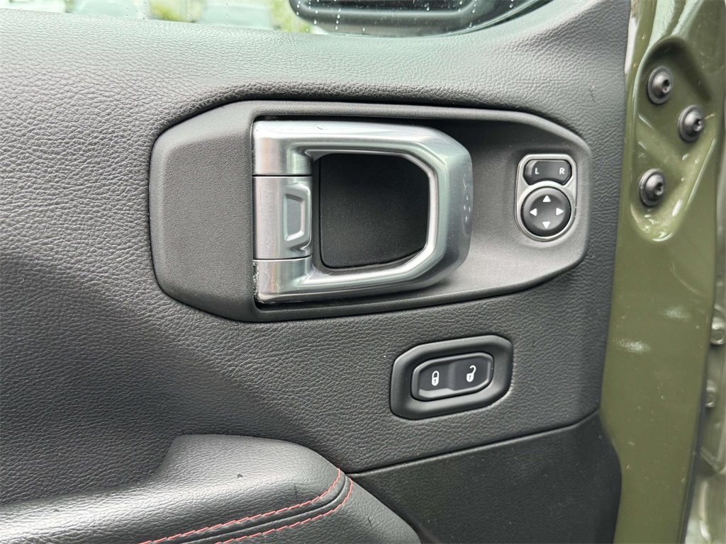 2023 Jeep Wrangler Rubicon photo 27