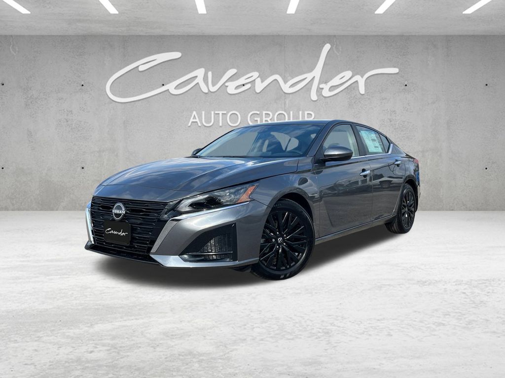 2025 Nissan Altima SV's photo