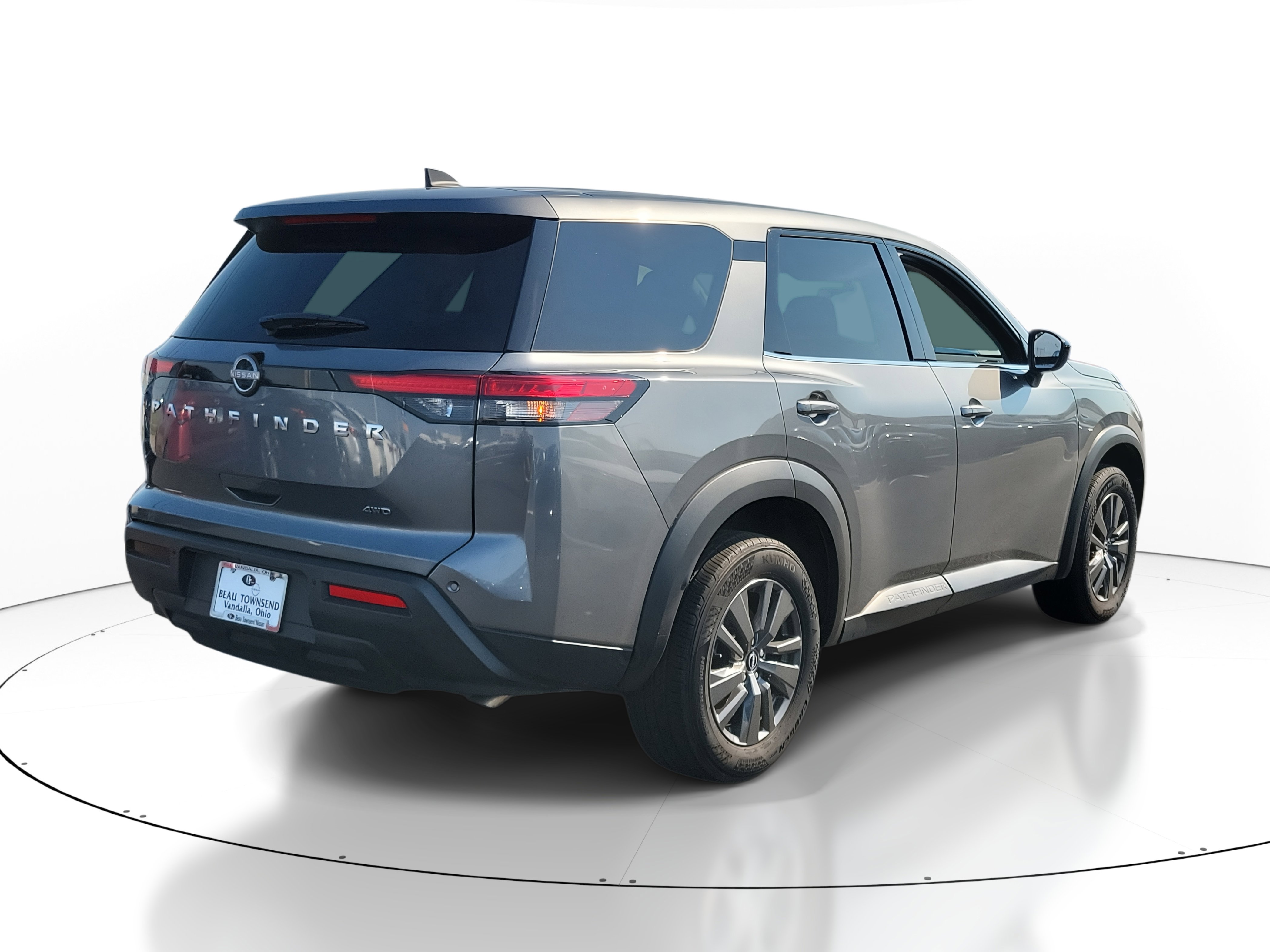 2023 Nissan Pathfinder S photo 4