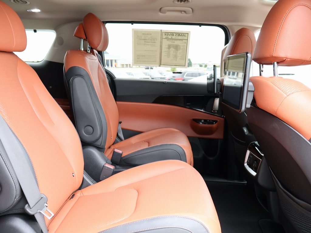2024 Kia Carnival SX Prestige photo 11