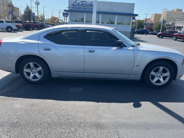 2009 Dodge Charger SXT photo 4