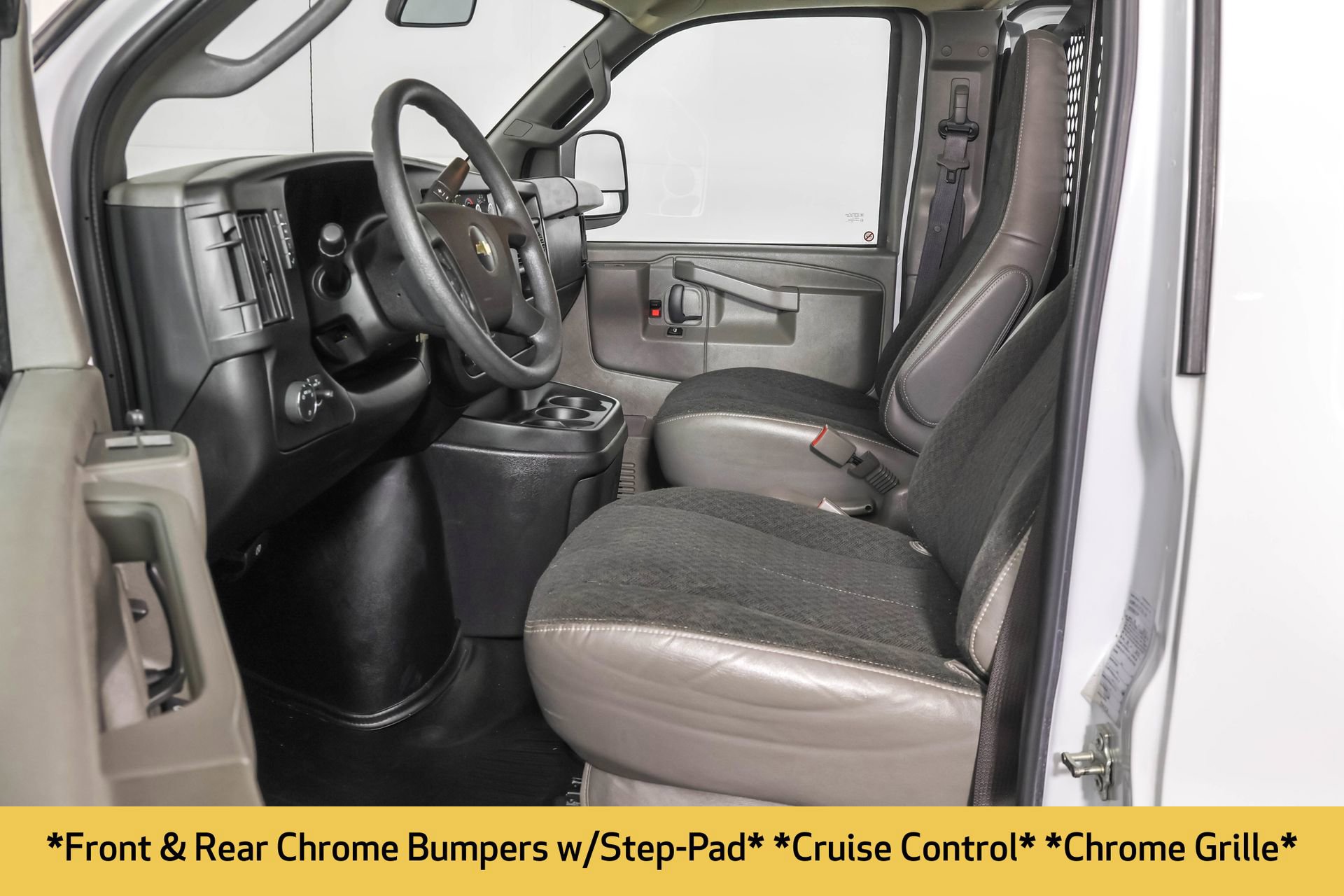 2023 Chevrolet Express Cargo Van Work photo 3