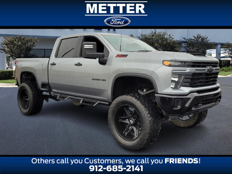 2025 Chevrolet Silverado 2500HD Custom's photo