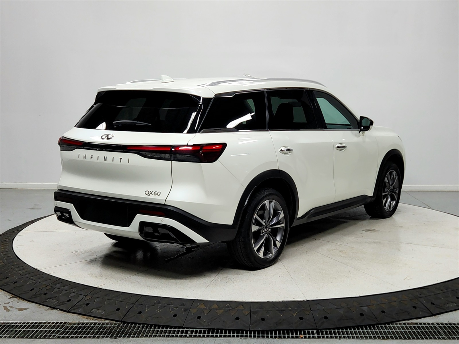 2024 Infiniti QX60 Luxe photo 7