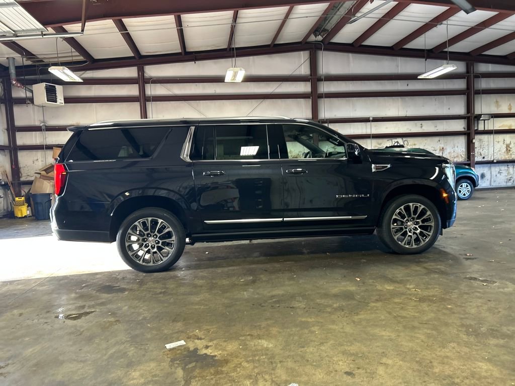 2026 Gmc Yukon XL Denali photo 3