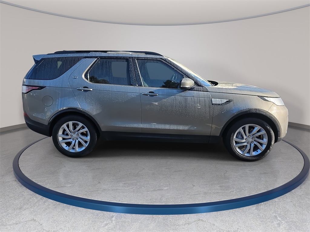2019 Land Rover Discovery HSE photo 4