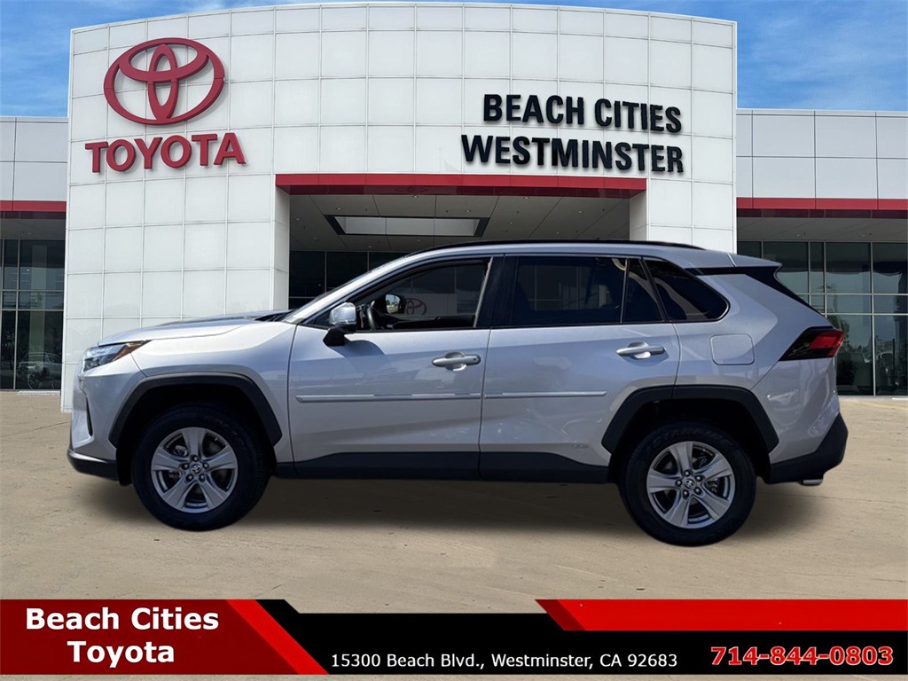 2023 Toyota RAV4 Hybrid LE photo 7