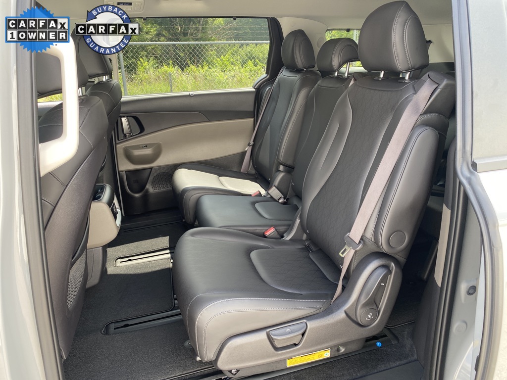 2025 Kia Carnival EX photo 19