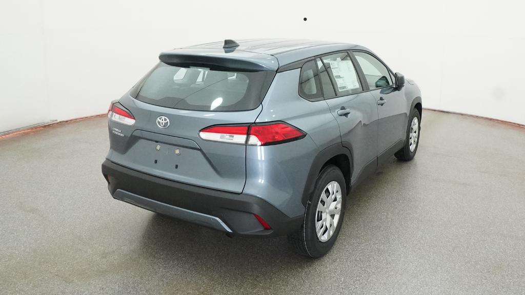 2025 Toyota Corolla Cross L photo 19