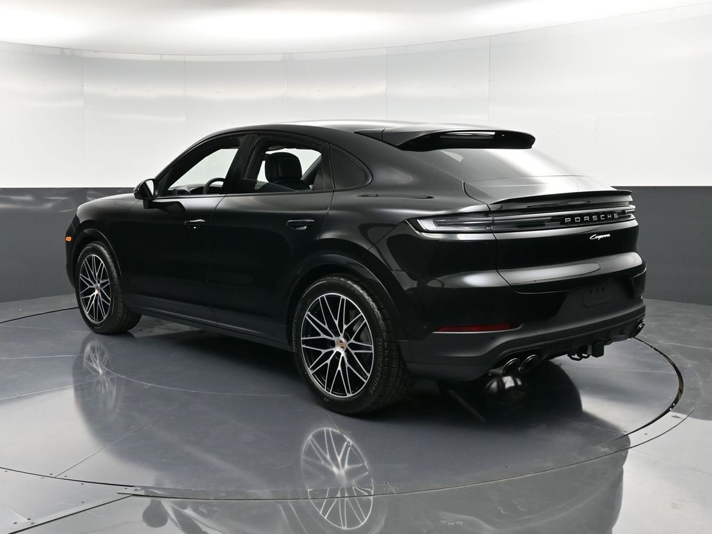 2026 Porsche Cayenne Coupe photo 2