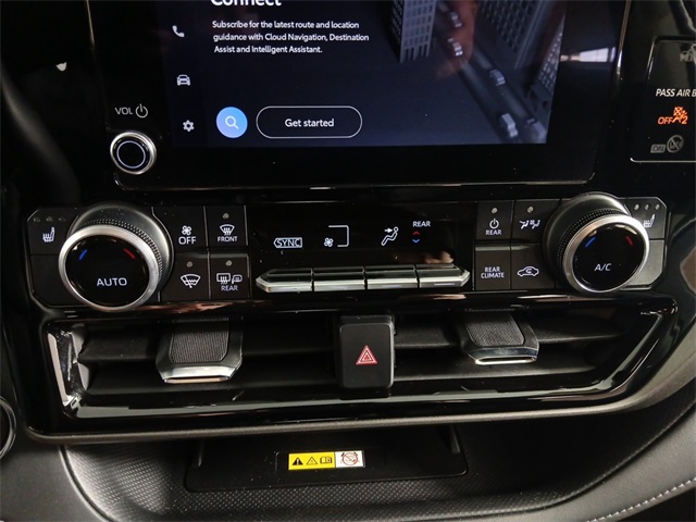 2023 Toyota Highlander Hybrid XLE photo 14