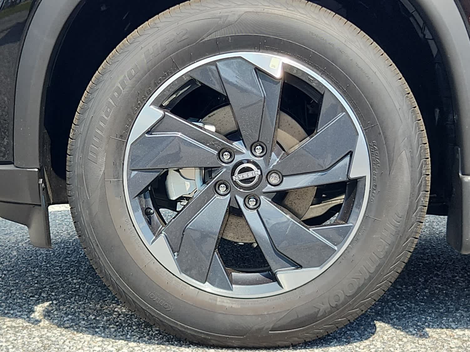 2026 Nissan Rogue SV photo 6
