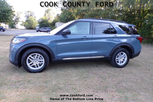 2025 Ford Explorer photo 4