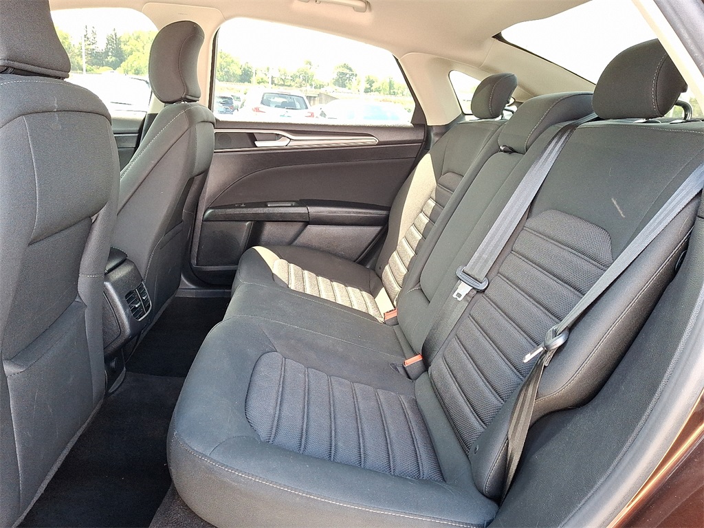 2019 Ford Fusion SE photo 10