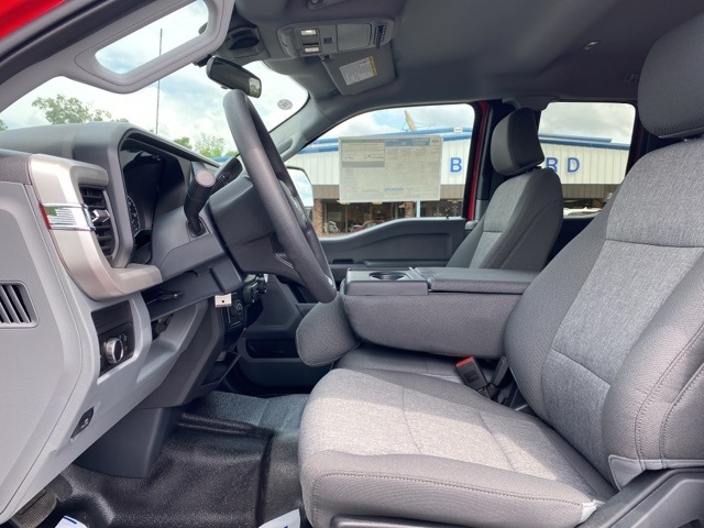 2025 Ford F-250 XL photo 2