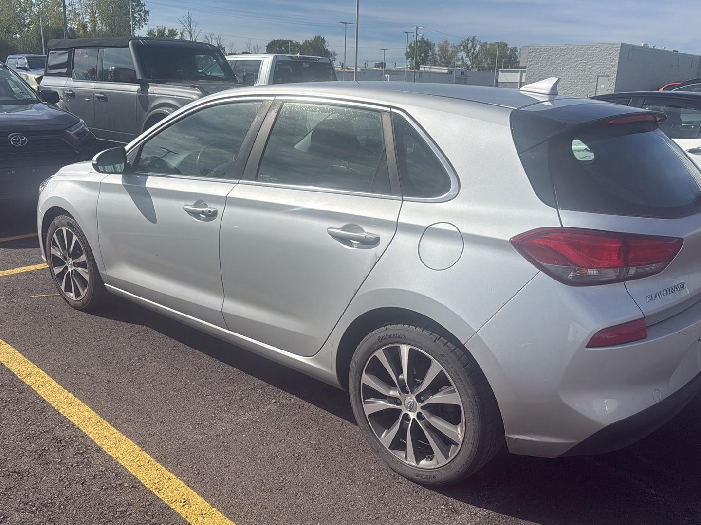 2018 Hyundai Elantra GT photo 2