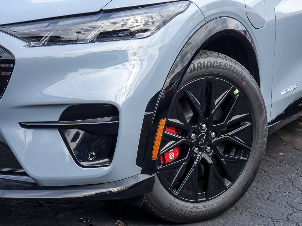 2025 Ford Mustang Mach-E Premium photo 2