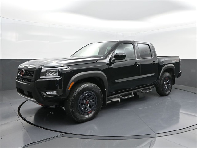 2025 Nissan Frontier PRO-4X photo 3