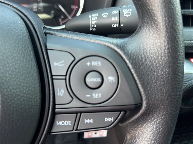 2025 Toyota RAV4 LE photo 21