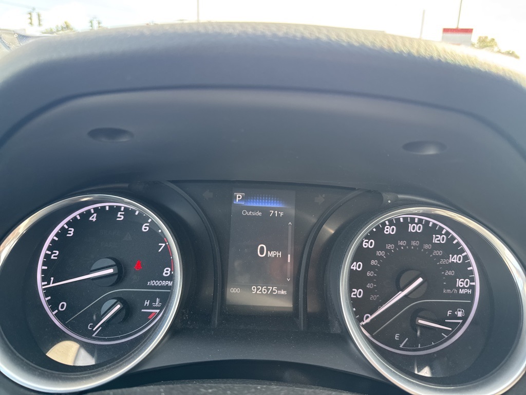 2018 Toyota Camry SE photo 8
