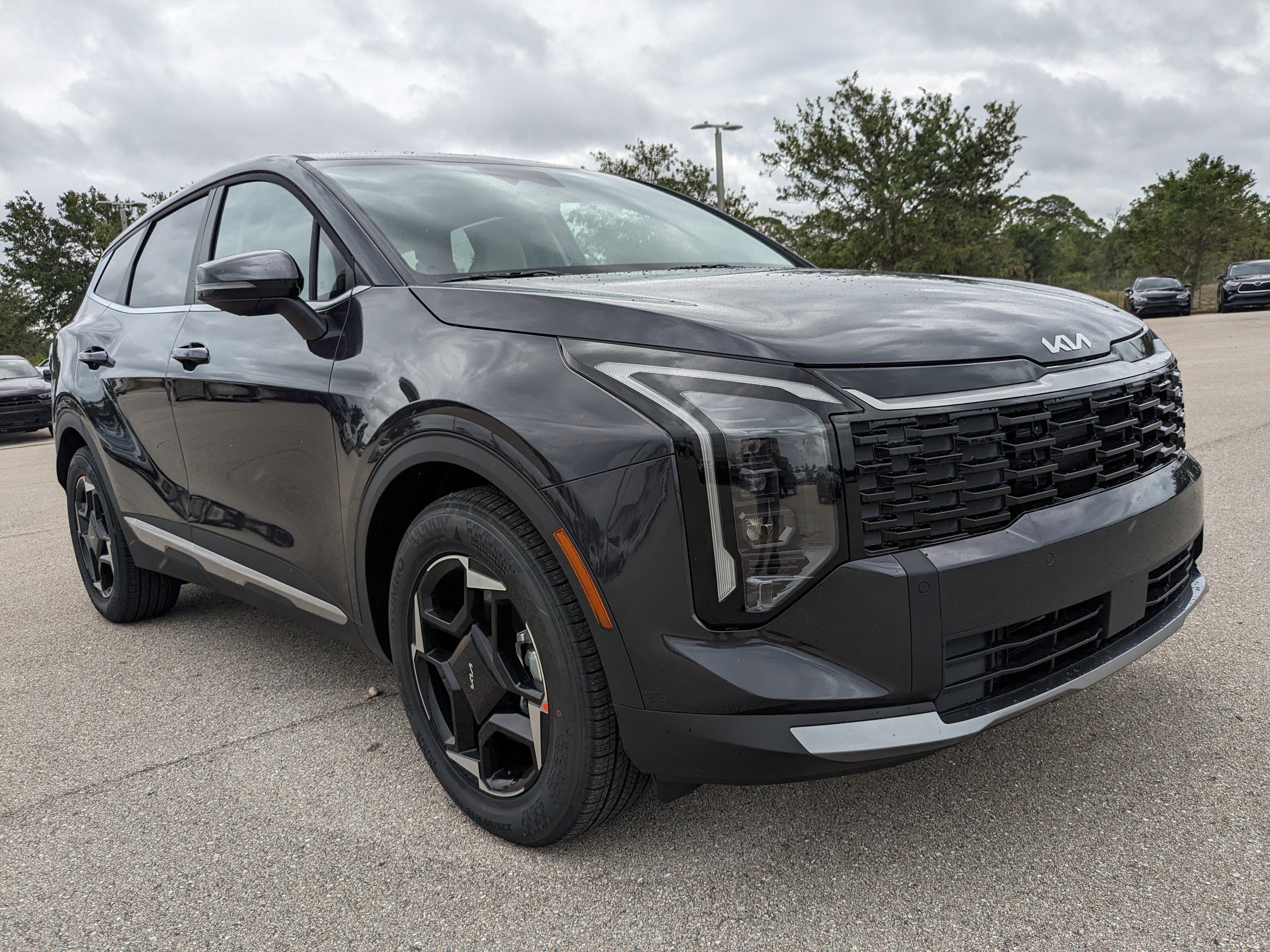2026 Kia Sportage EX photo 2