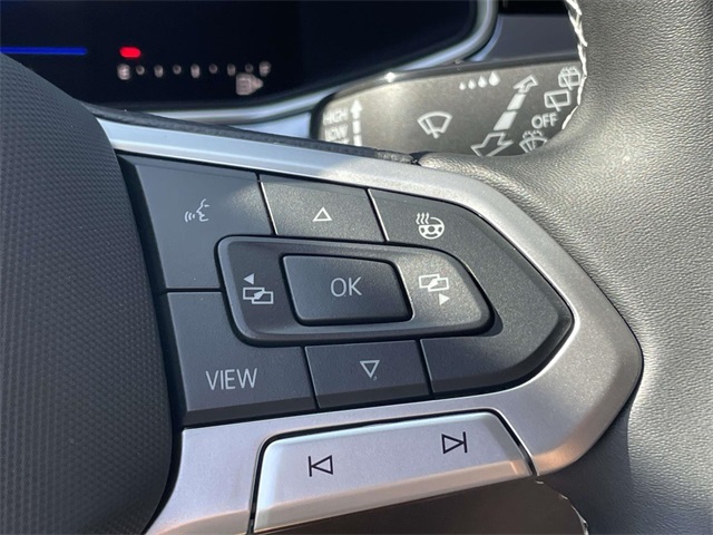2025 Volkswagen Taos SE photo 23
