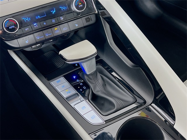 2024 Hyundai Elantra Limited photo 21