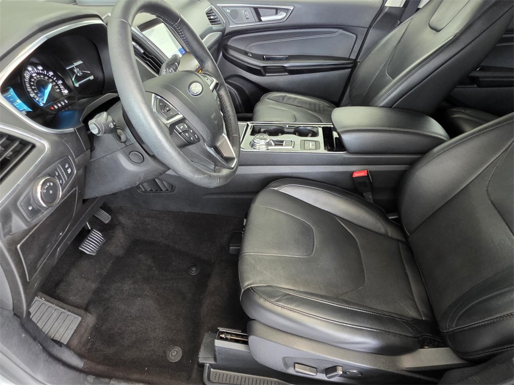 2020 Ford Edge Titanium photo 8