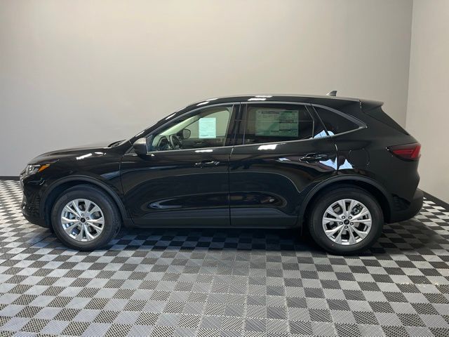 2025 Ford Escape Active photo 2