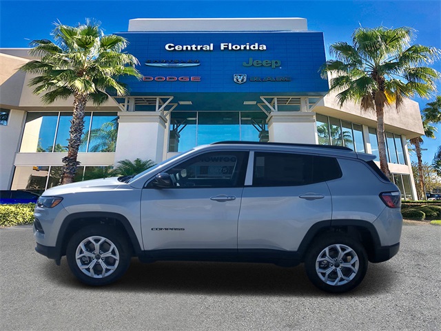 2025 Jeep Compass North Edition Latitude photo 6