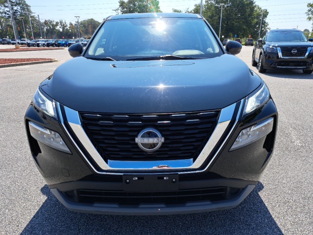 2023 Nissan Rogue SV photo 3