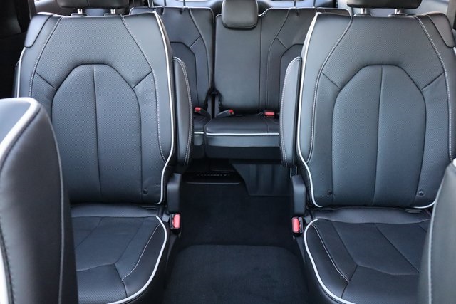 2026 Chrysler Pacifica Limited photo 40