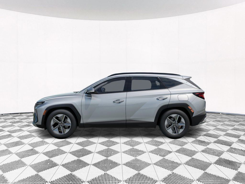 2025 Hyundai Tucson SEL photo 2