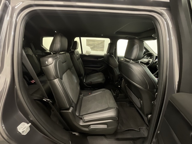 2025 Jeep Grand Cherokee Altitude X photo 24