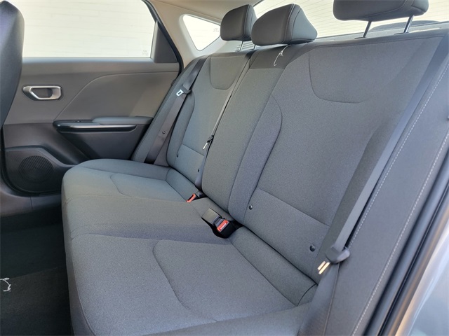 2025 Kia K4 LXS photo 14