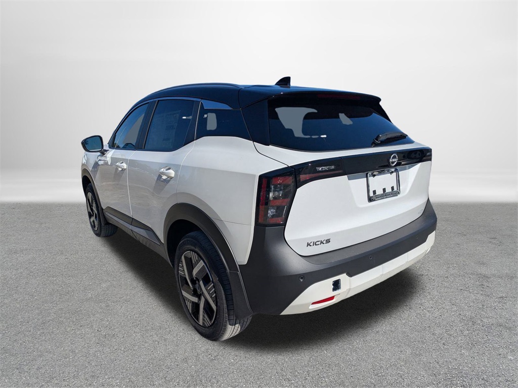 2026 Nissan Kicks SV photo 3