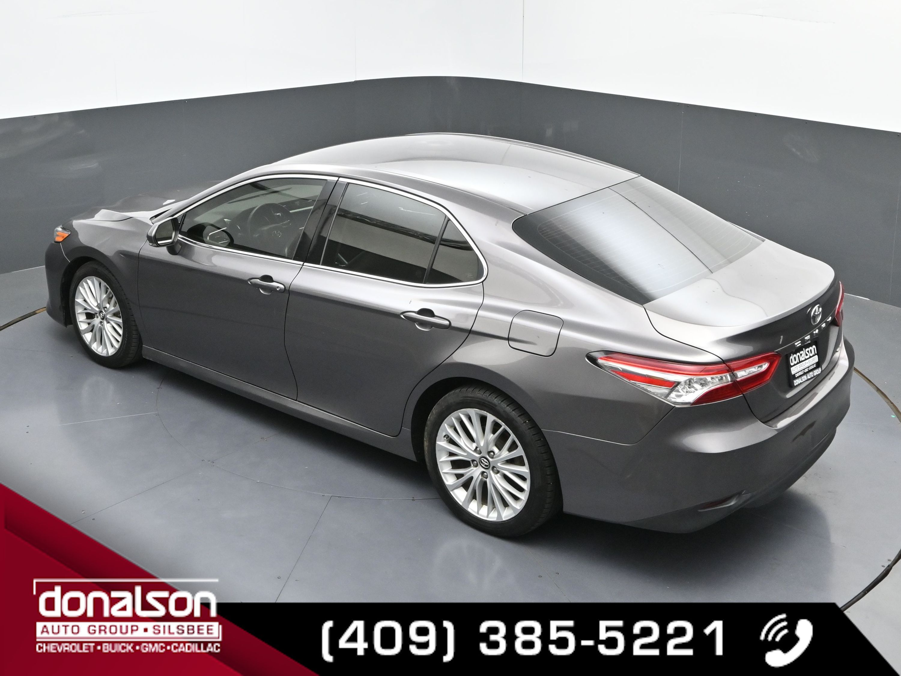 2018 Toyota Camry LE photo 18